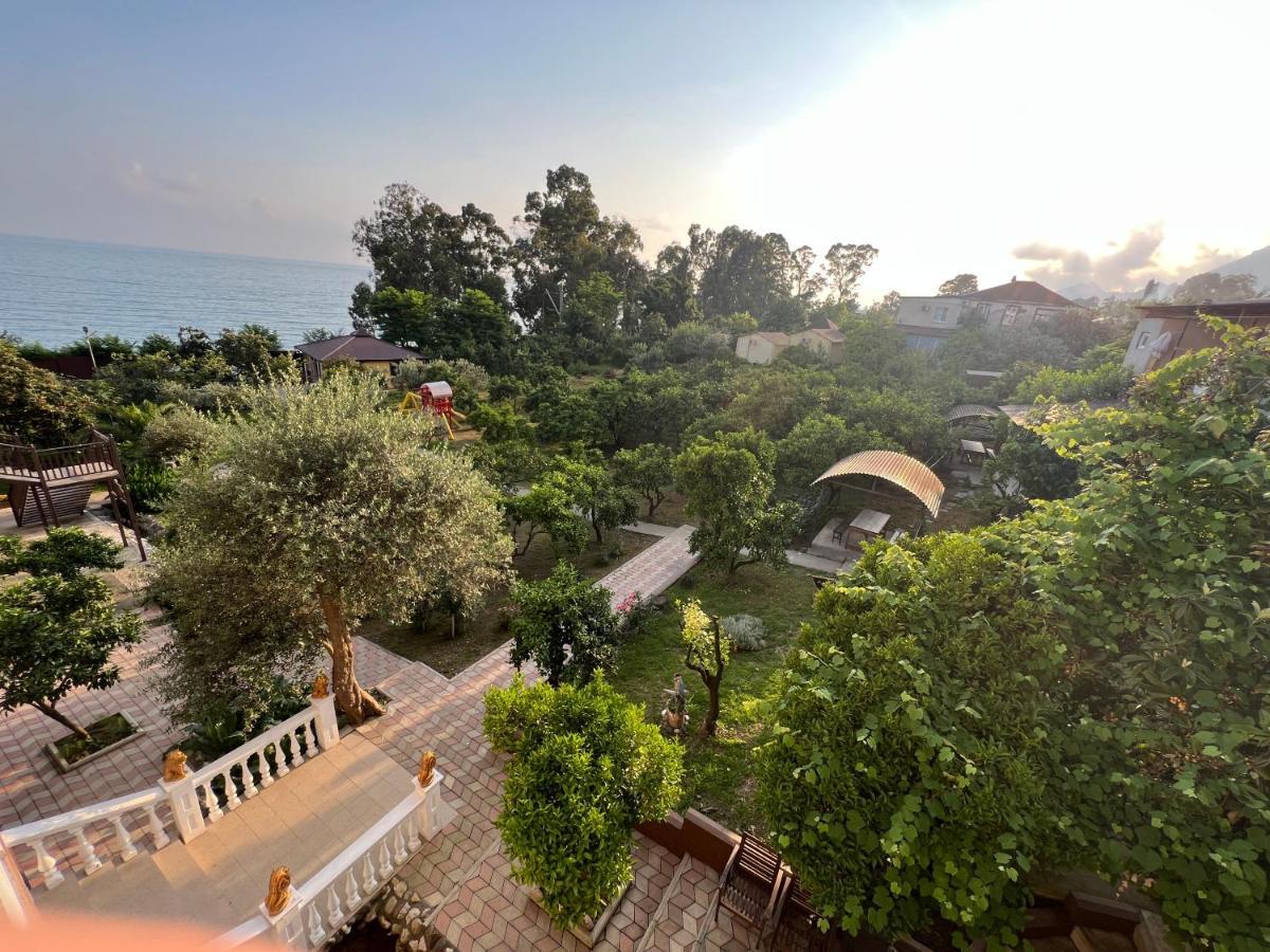 Gostievoi Dom Meri New Athos Exterior photo